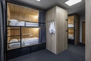 Хостел Kyiv hostel & hotel . Место в мужском 12-местном номере B (верхний) 3
